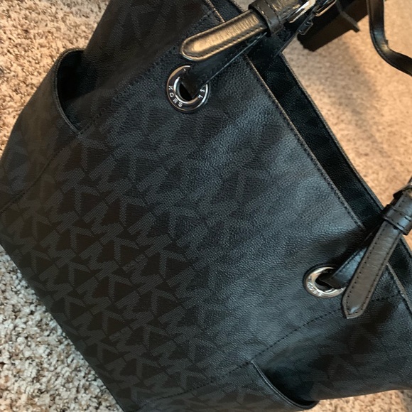 Michael Kors Handbags - Michael Khor